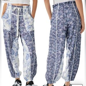 NWOT ✨ FREE PEOPLE ✨SWEET IT IS PRINT PANT